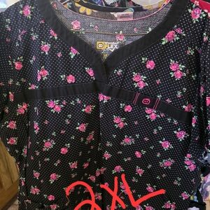 WonderWink Women's Black Floral Blouse